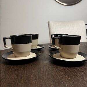 Stylish Black and Cream Mug Set